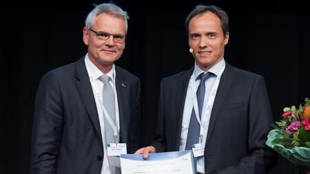 Markus Gerhard erhält den DZIF Preis 2015