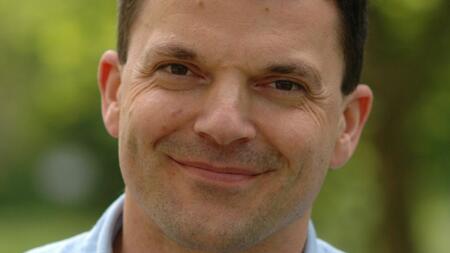Prof Rolf Müller, Director of Helmholtz Institute for Pharmaceutical Research Saarland (HIPS) 