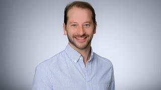 Porträtbild von Dr. Lutz Gieselmann