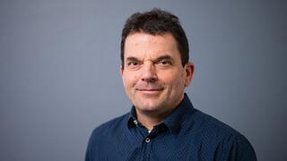 Porträt von Prof. Rolf Müller