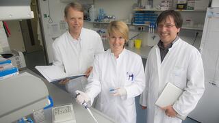 Prof. Gunther Hartmann, Ann Kristin Bruder, Dr. Martin Schlee (von links)