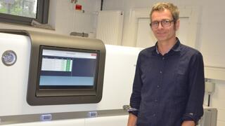 Ulrich Nübel and his sequencer PacBio RSII
