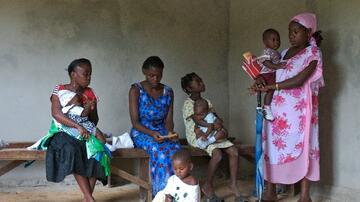 Lambaréné, Gabon: Mothers and their children waiting for their treatment