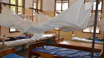 Moskitonetze sind in Afrika als erster Malariaschutz unverzichtbar